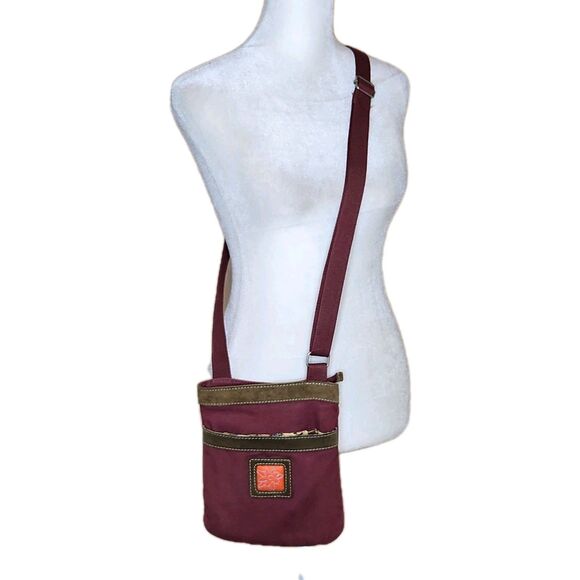 Sherpani Clover Canvas Suede Trim Crossbody Purse Bag -9x7.5x1 Purple Brown - Picture 2 of 10